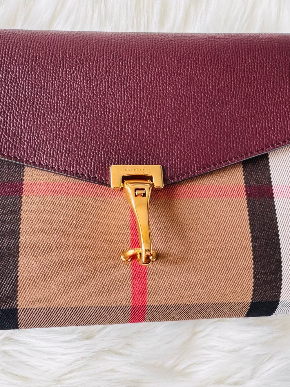 🎡🎡Gucci Mint Green GG Marmont Quilted Leather Medium Bag and New Burberry Bag - Picture 5 of 11